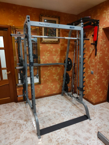 Пример тренажера Смитта Body-Solid GS348Q в собранном виде сотрудниками ФитнесДоктор у нашего покупателя. Пример тренажера Смитта Body-Solid GS348Q в собранном виде сотрудниками ФитнесДоктор у нашего покупателя.