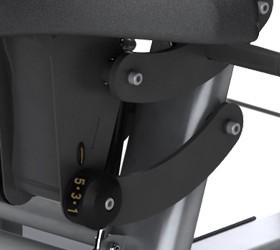 Регулировка сидения с газовой системой возврата "Air Shock" (только для Versa PLUS) Регулировка сидения с газовой системой возврата "Air Shock" (только для Versa PLUS)