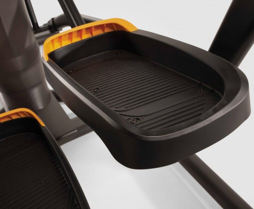 Домашний эллиптический эргометр Matrix A50XIR с 16-дюймовым сенсорным дисплеем и автоматическим изменением длины шага Домашний эллиптический эргометр Matrix A50XIR с 16-дюймовым сенсорным дисплеем и автоматическим изменением длины шага