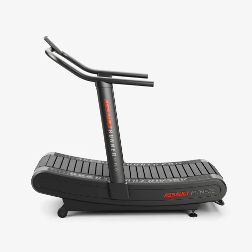 Беговая дорожка Assault Runner Pro (модель 2026, красный логотип) с изогнутым беговым полотном гусеничного типа Беговая дорожка Assault Runner Pro (модель 2026, красный логотип) с изогнутым беговым полотном гусеничного типа