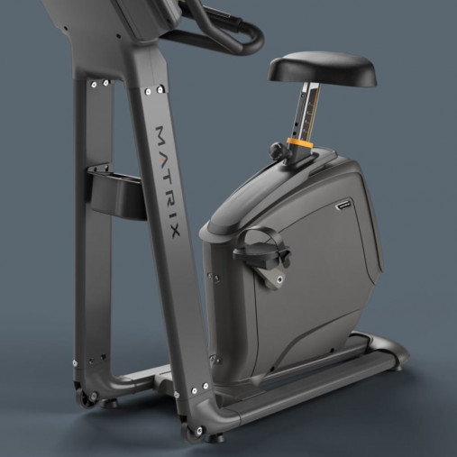 Вертикальный велотренажер Matrix Lifestyle. Консоль Premium LED Вертикальный велотренажер Matrix Lifestyle. Консоль Premium LED