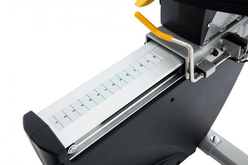 Сидение регулируется по горизонтали. Регулируемая спинка. Сидение регулируется по горизонтали. Регулируемая спинка.